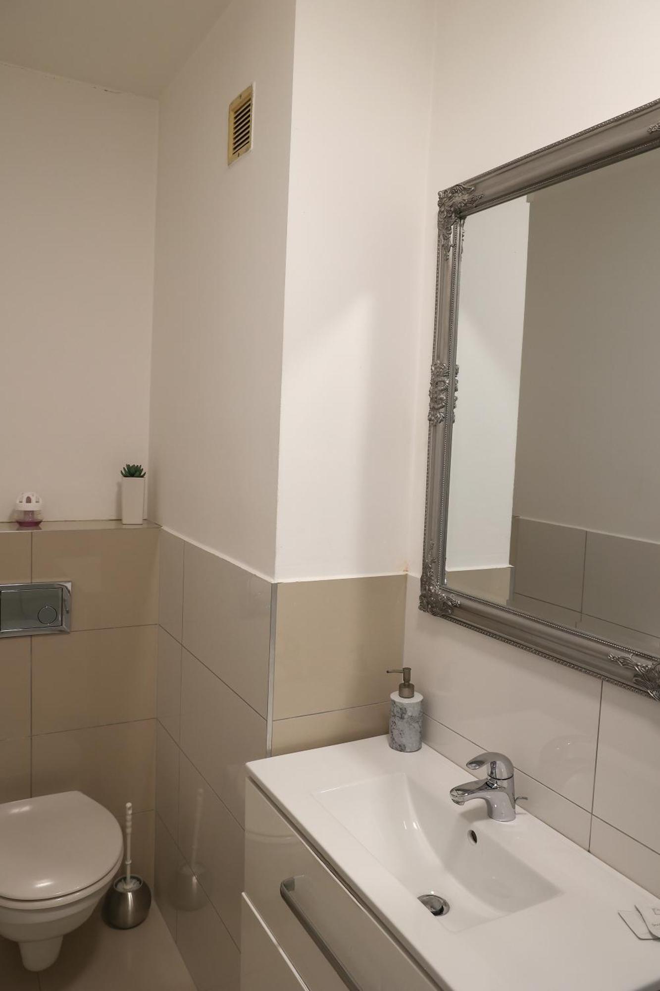 Hotel Forras Komarom Ruang foto