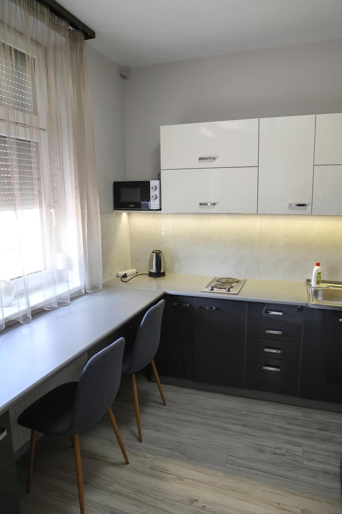 Hotel Forras Komarom Bagian luar foto