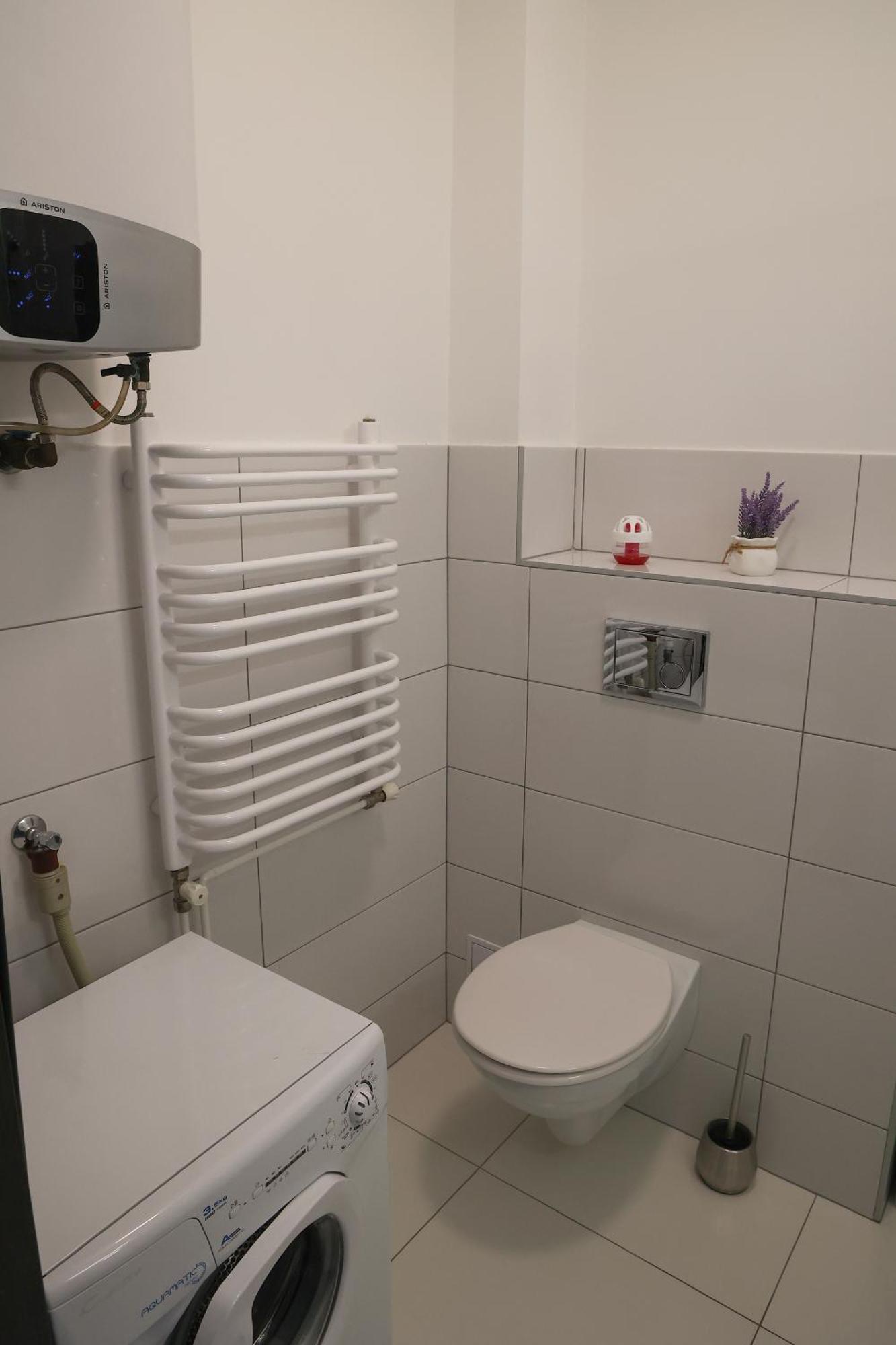 Hotel Forras Komarom Ruang foto
